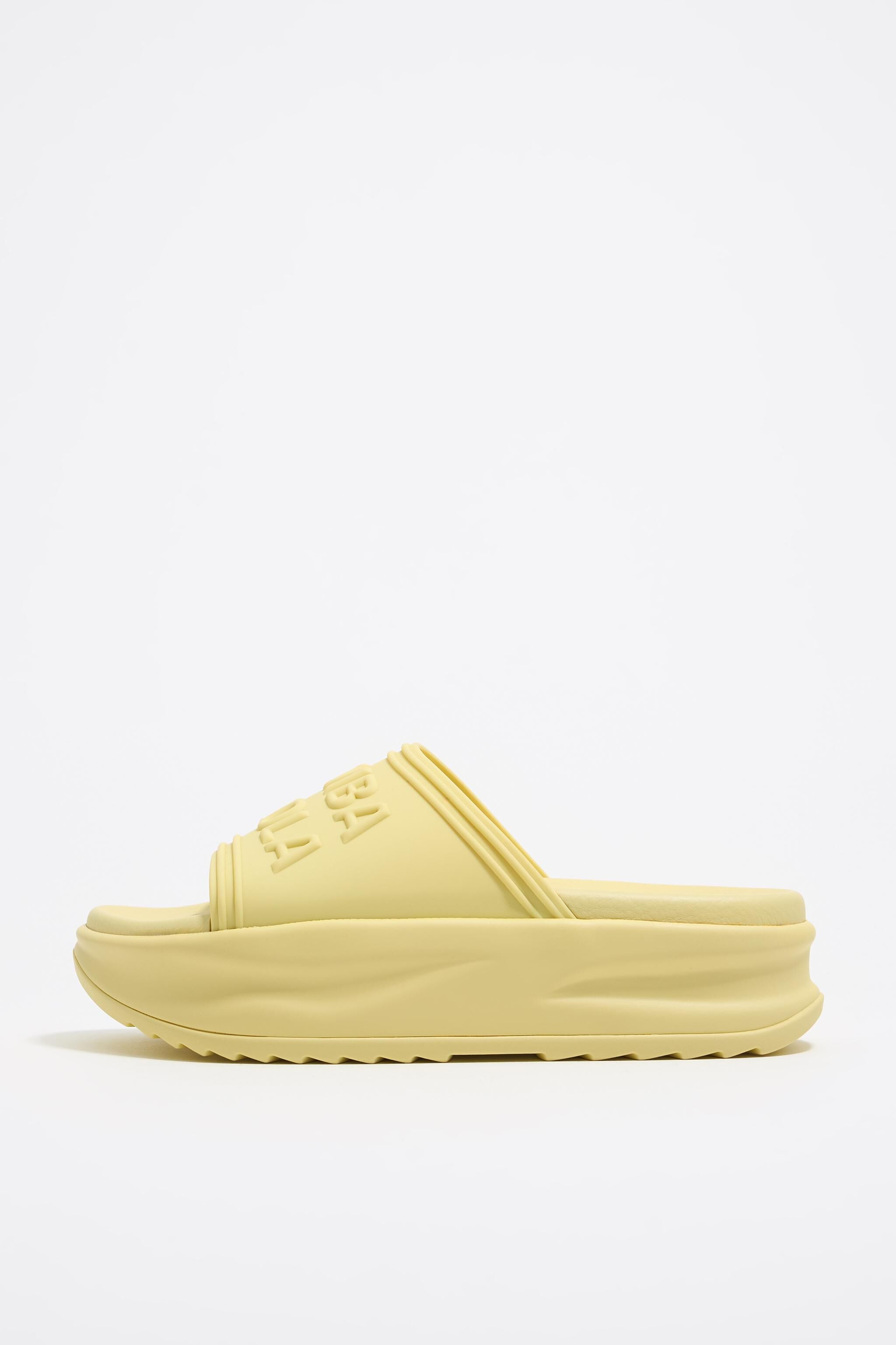 Yellow platform slider