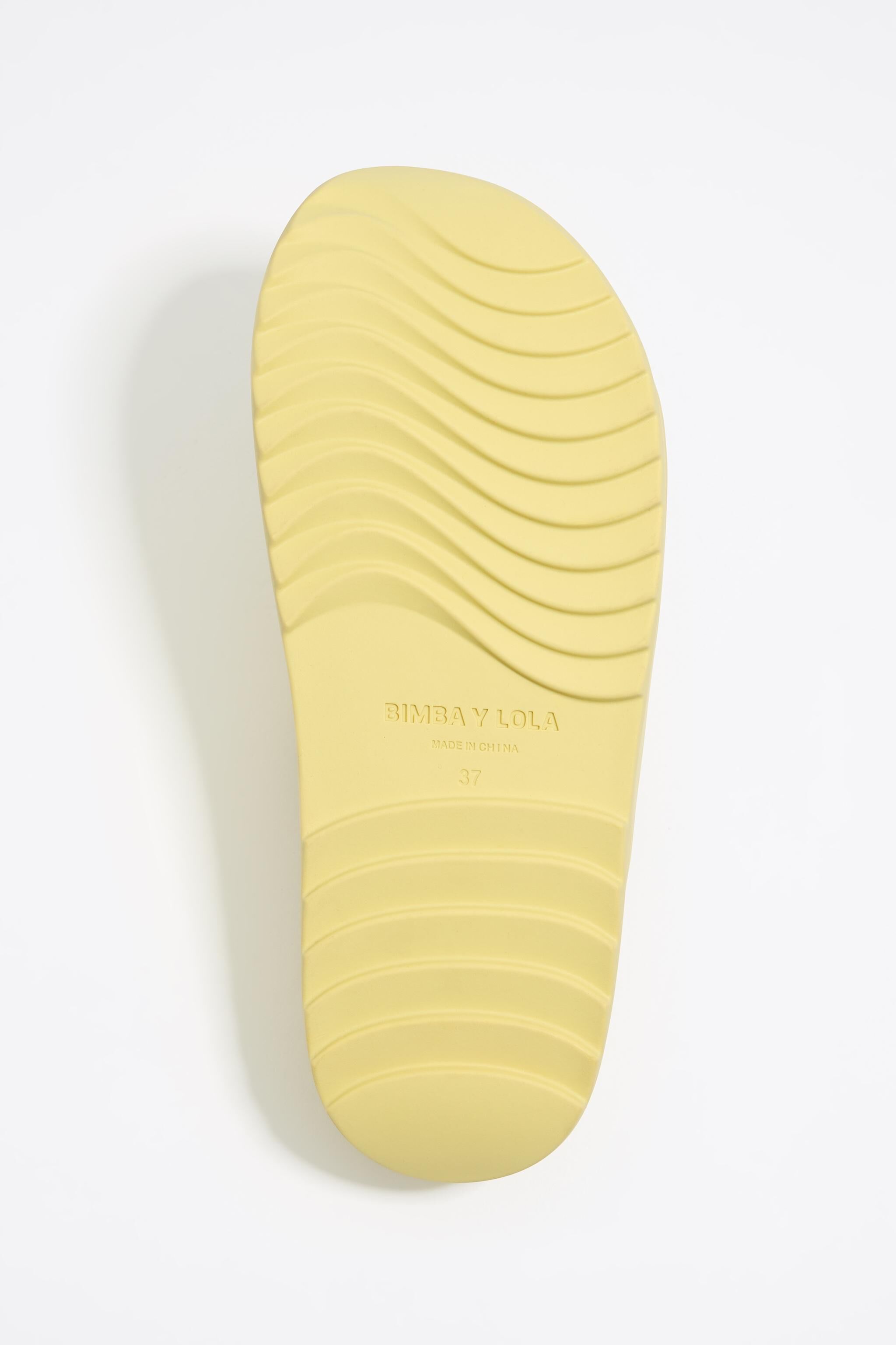 Yellow platform slider