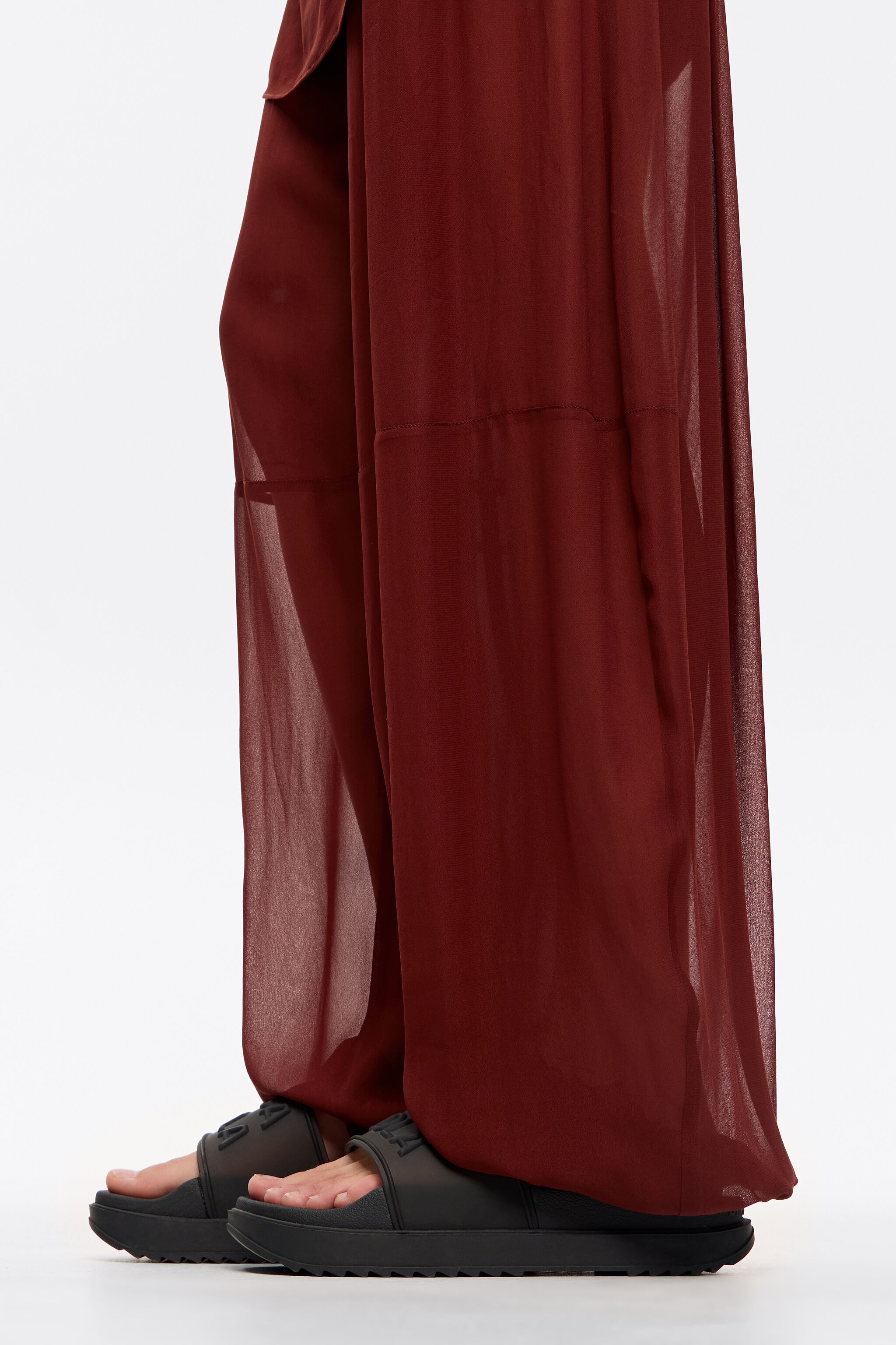 Black platform slider