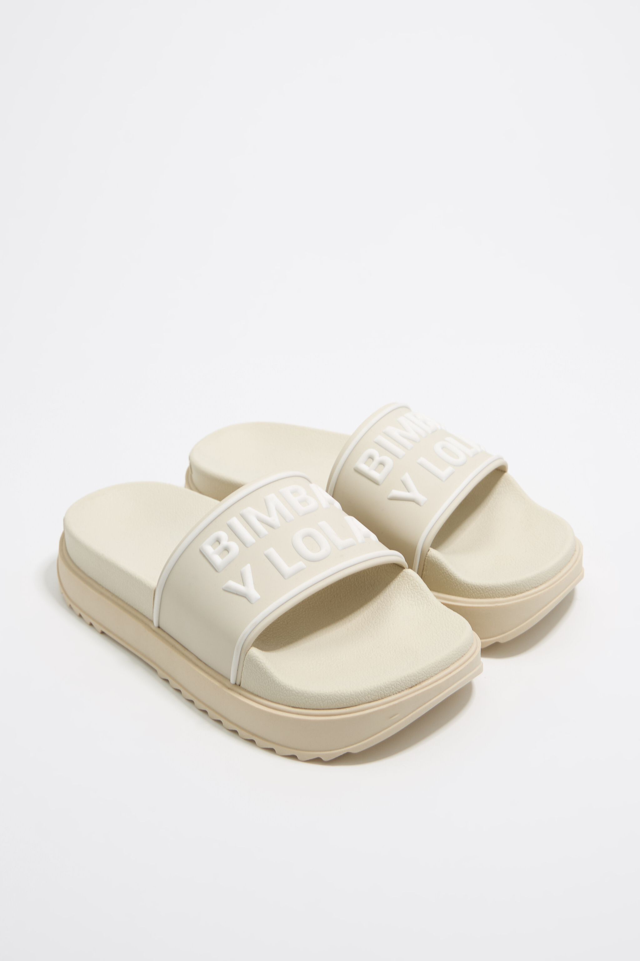 Beige platform slider