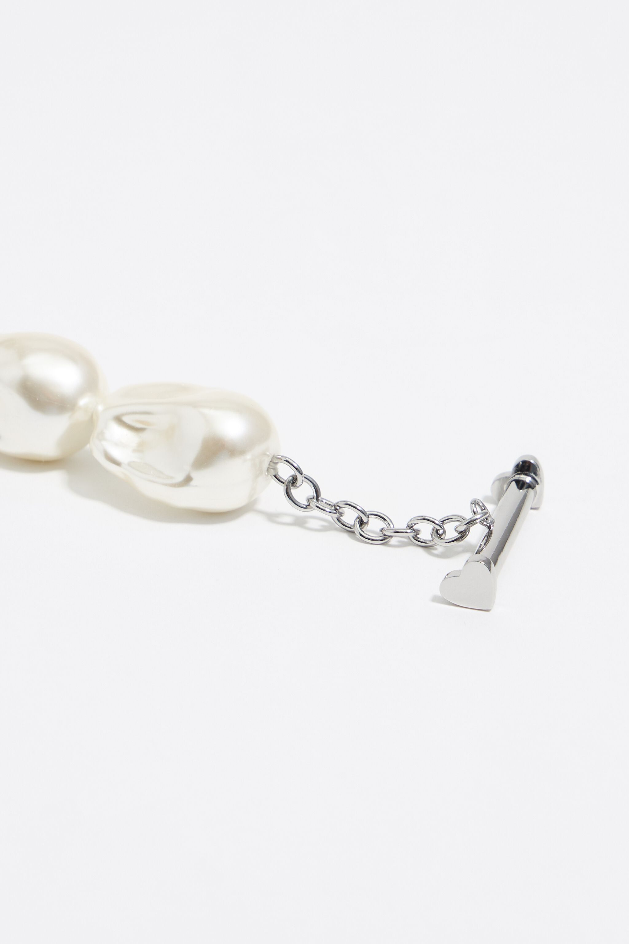 silver-tone chain and pearl heart logo necklace