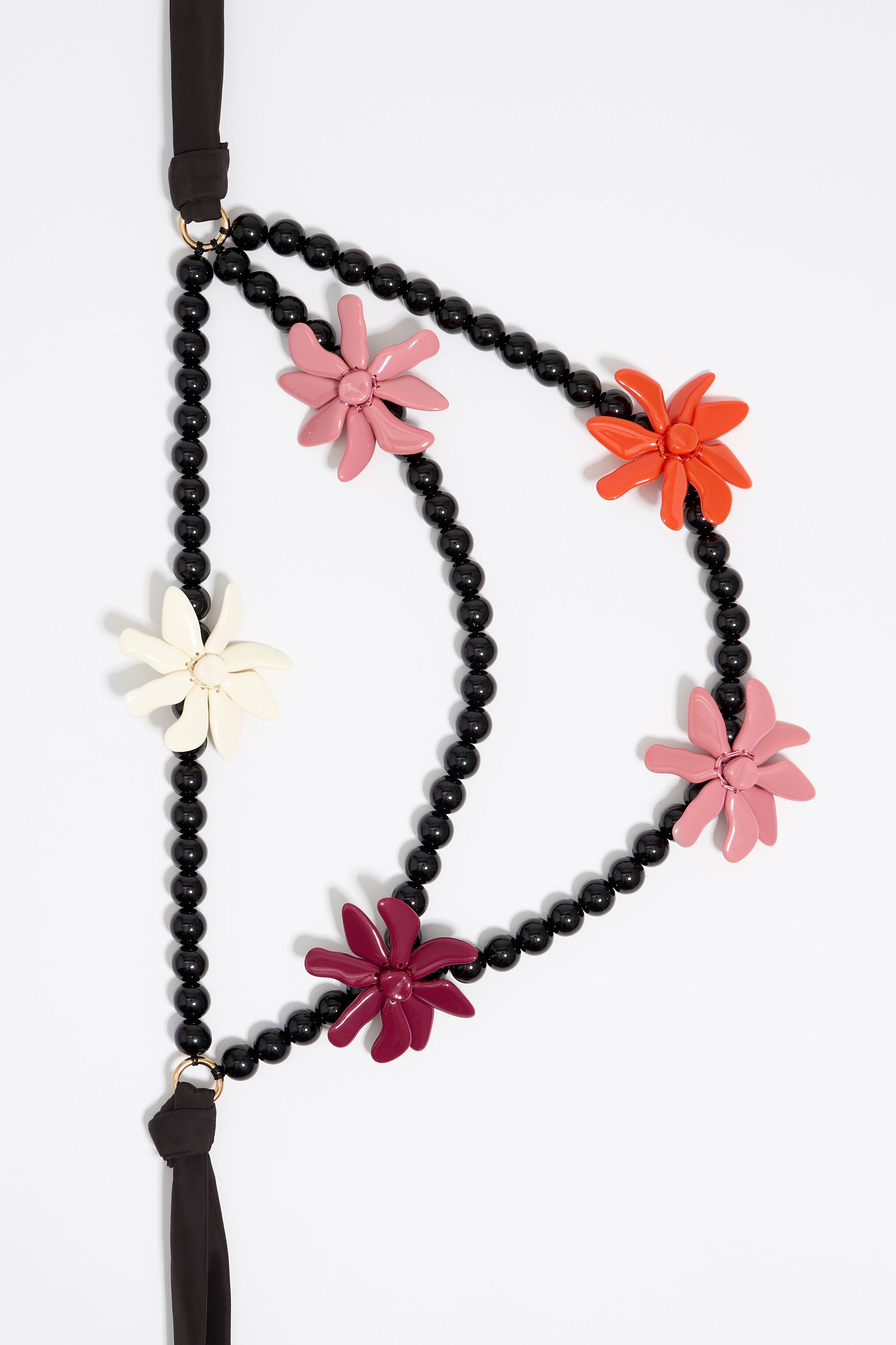 Coral flowers necklace