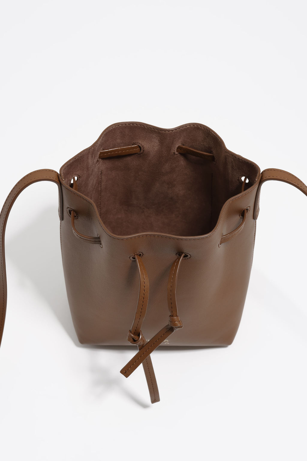 Oak leather bucket bag