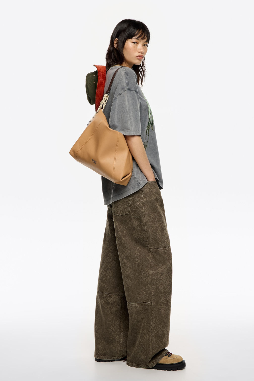 Medium Sahara leather Paper bag