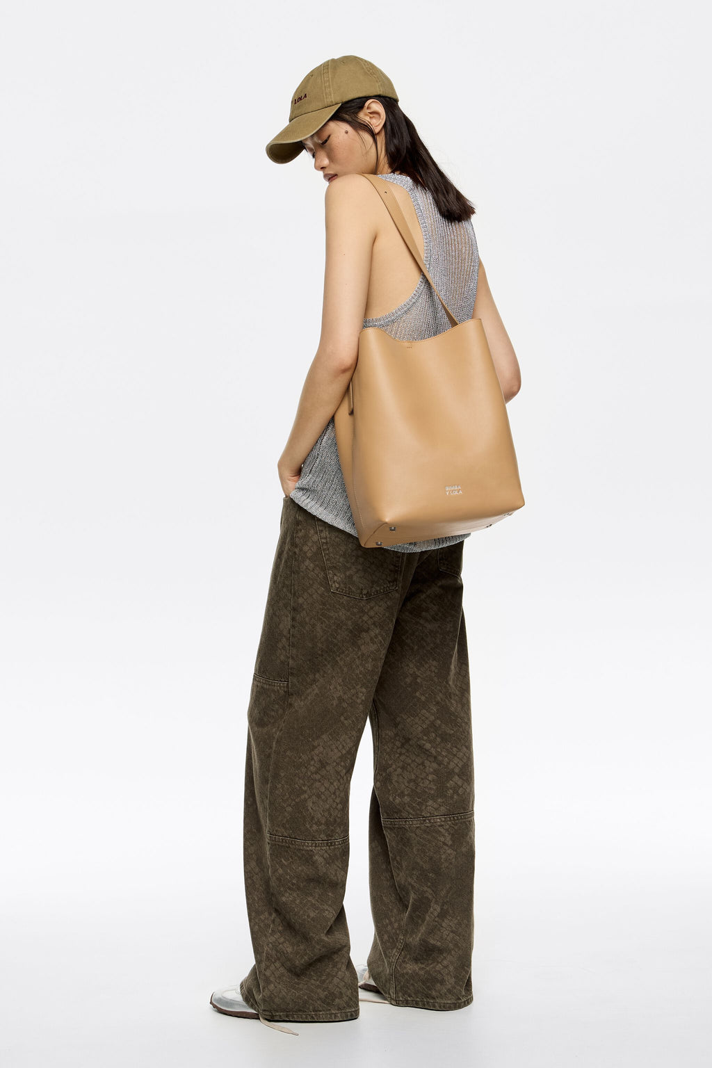 Large desert leather Carlino bag