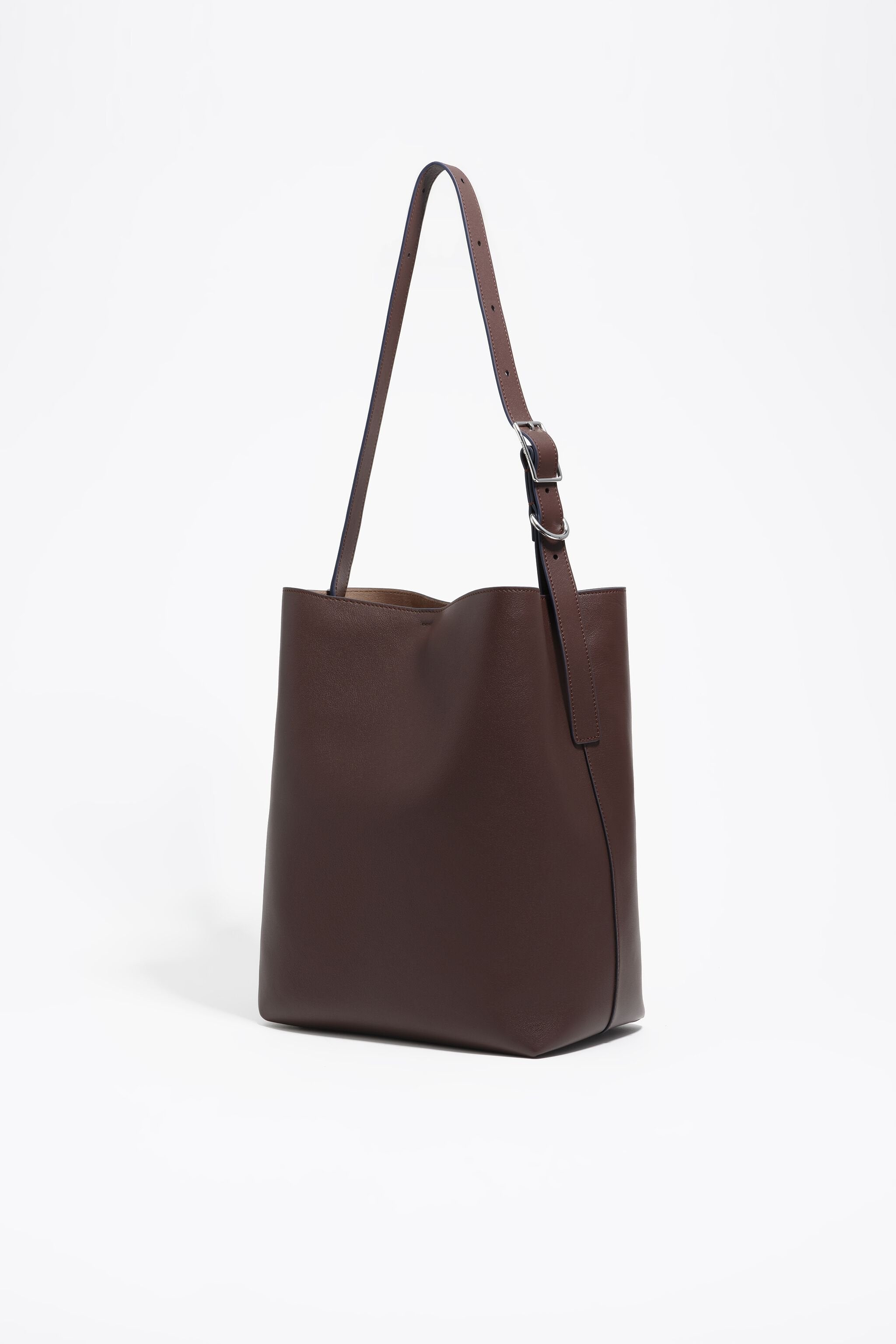 Large chocolate leather Carlino bag