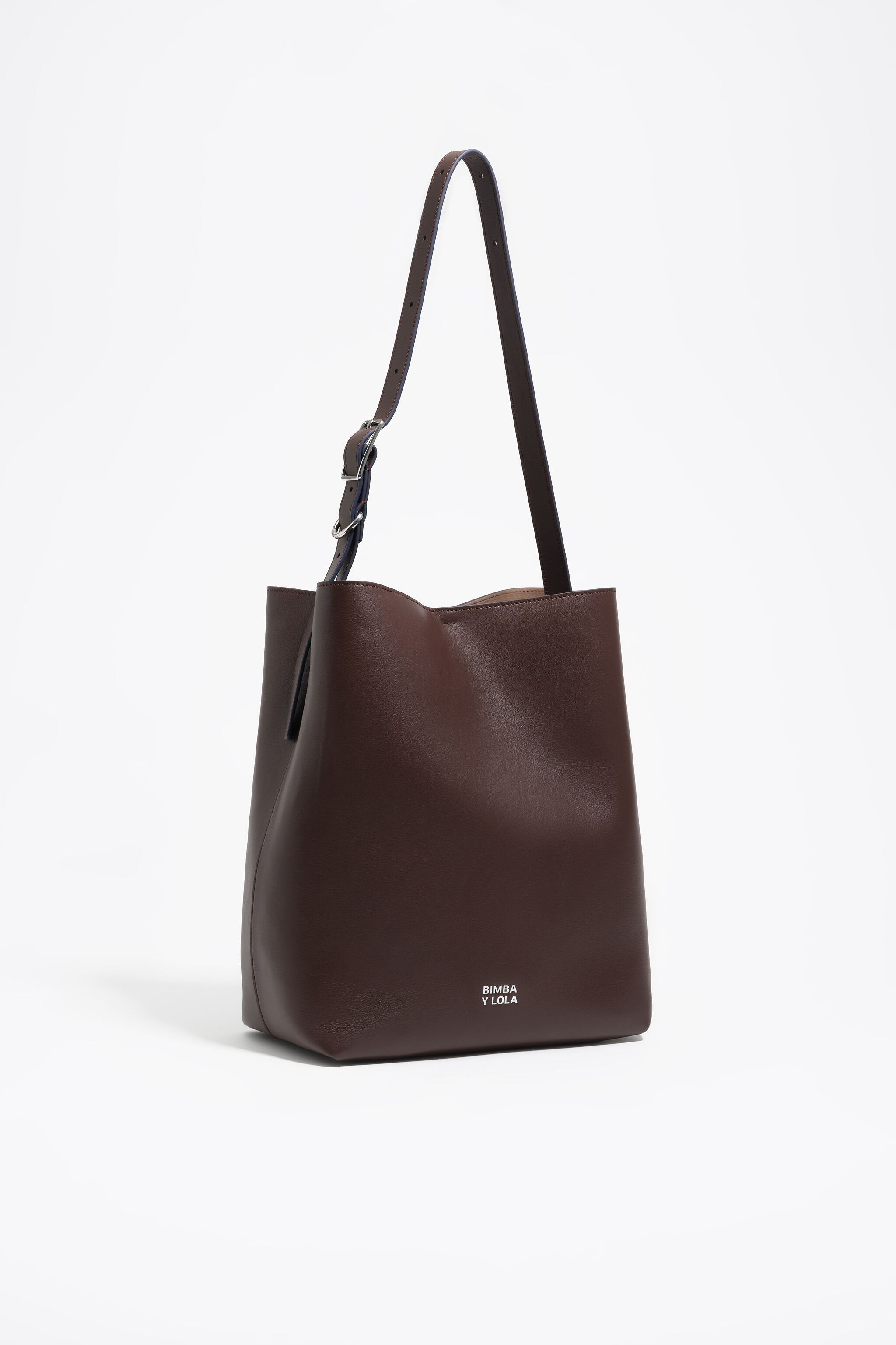 Large chocolate leather Carlino bag
