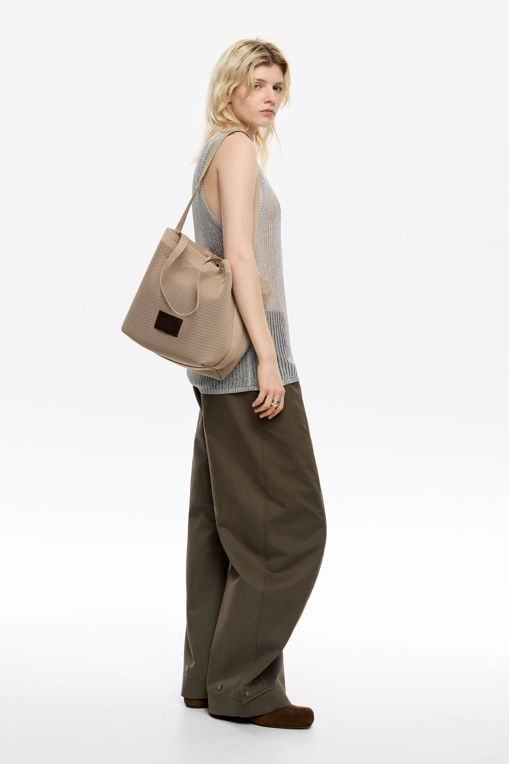 Medium beige Flyknit shopper bag