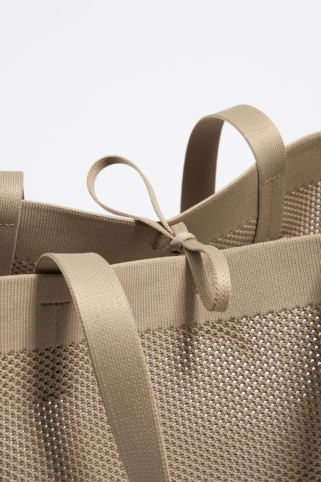 Medium beige Flyknit shopper bag
