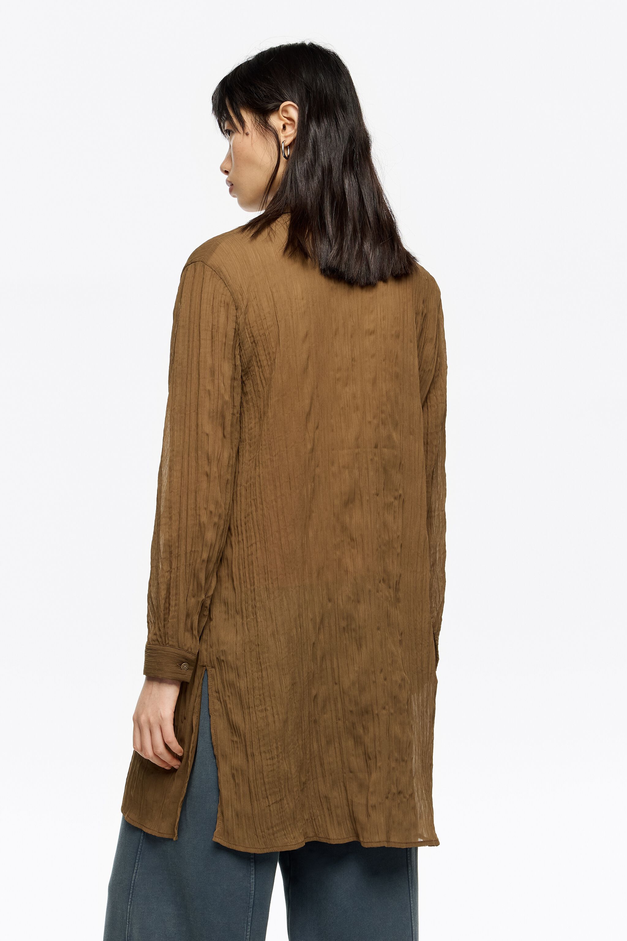 Brown pleated shirt with maxi ties