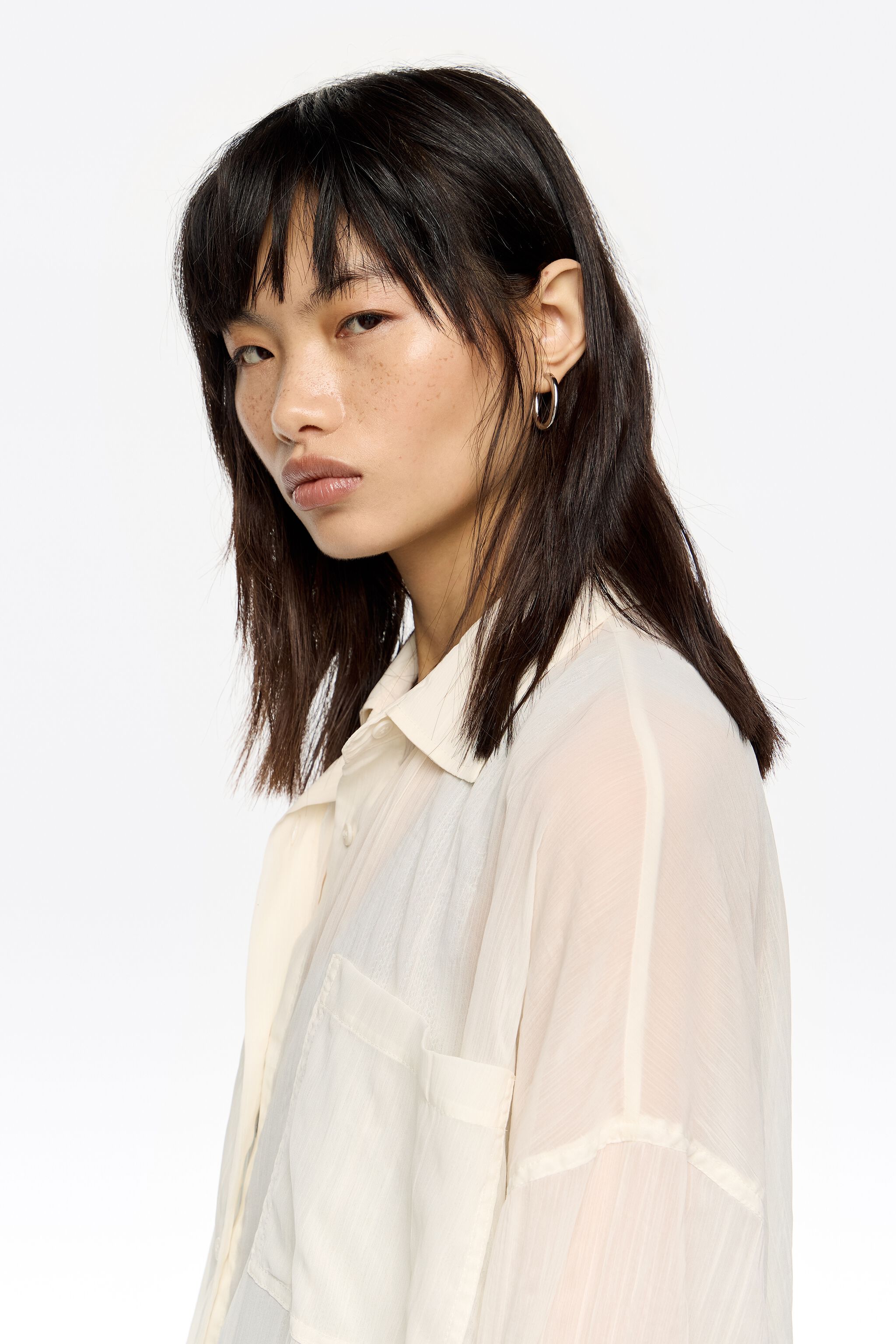 Oversize ivory pleated shirt