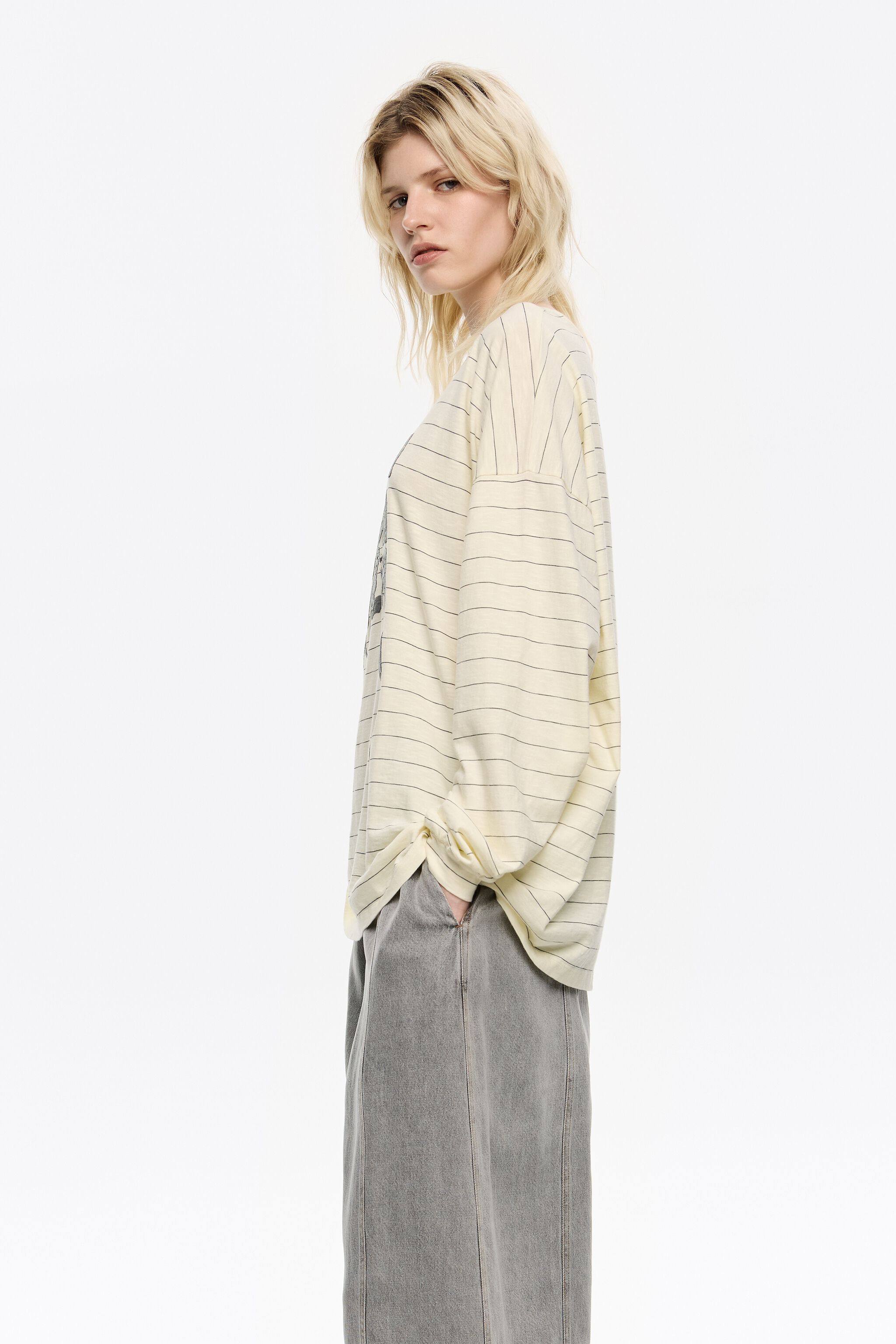 Oversize vanilla logo tie T-shirt