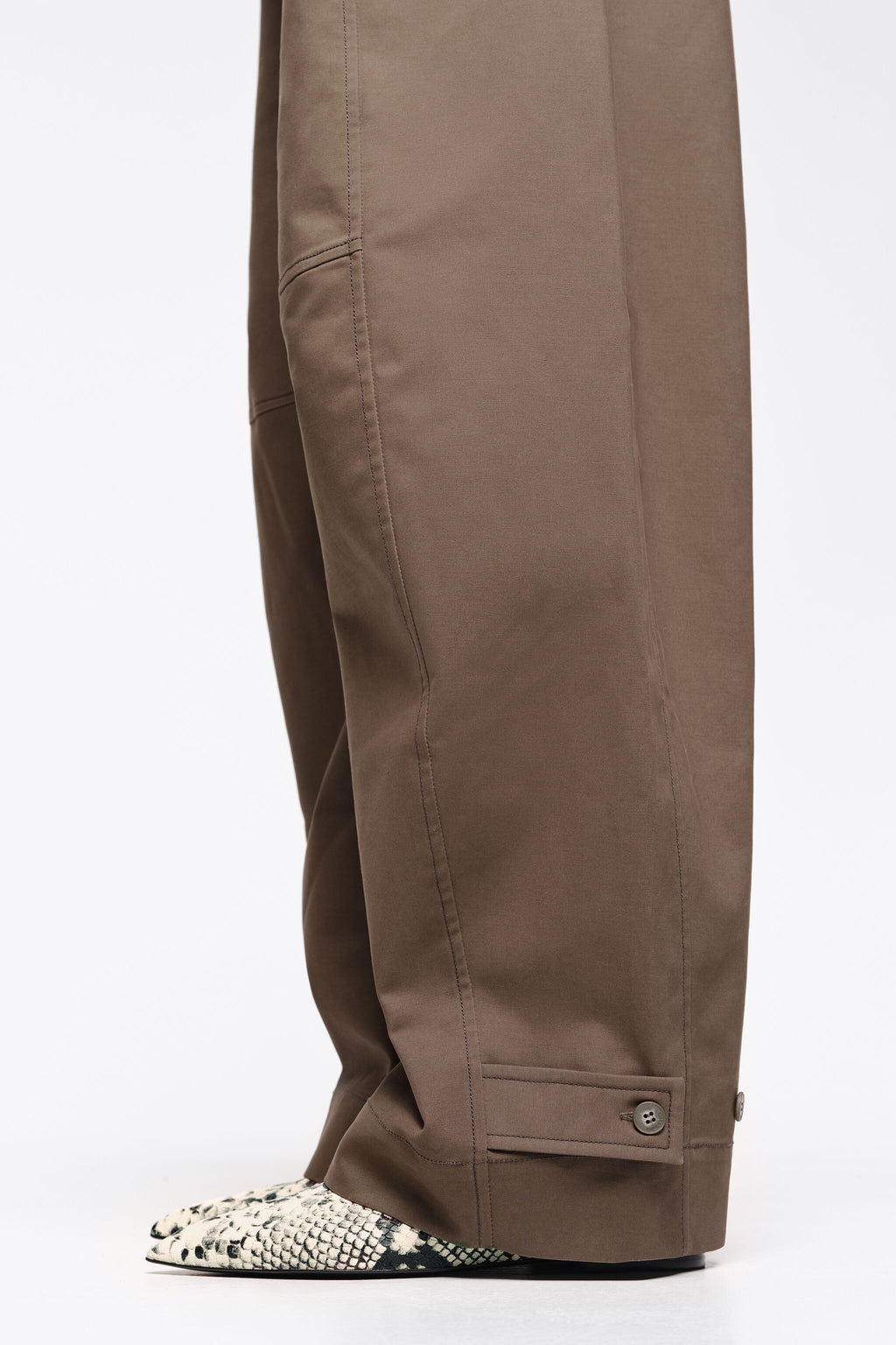 Snake print leather pointed toe ballerina