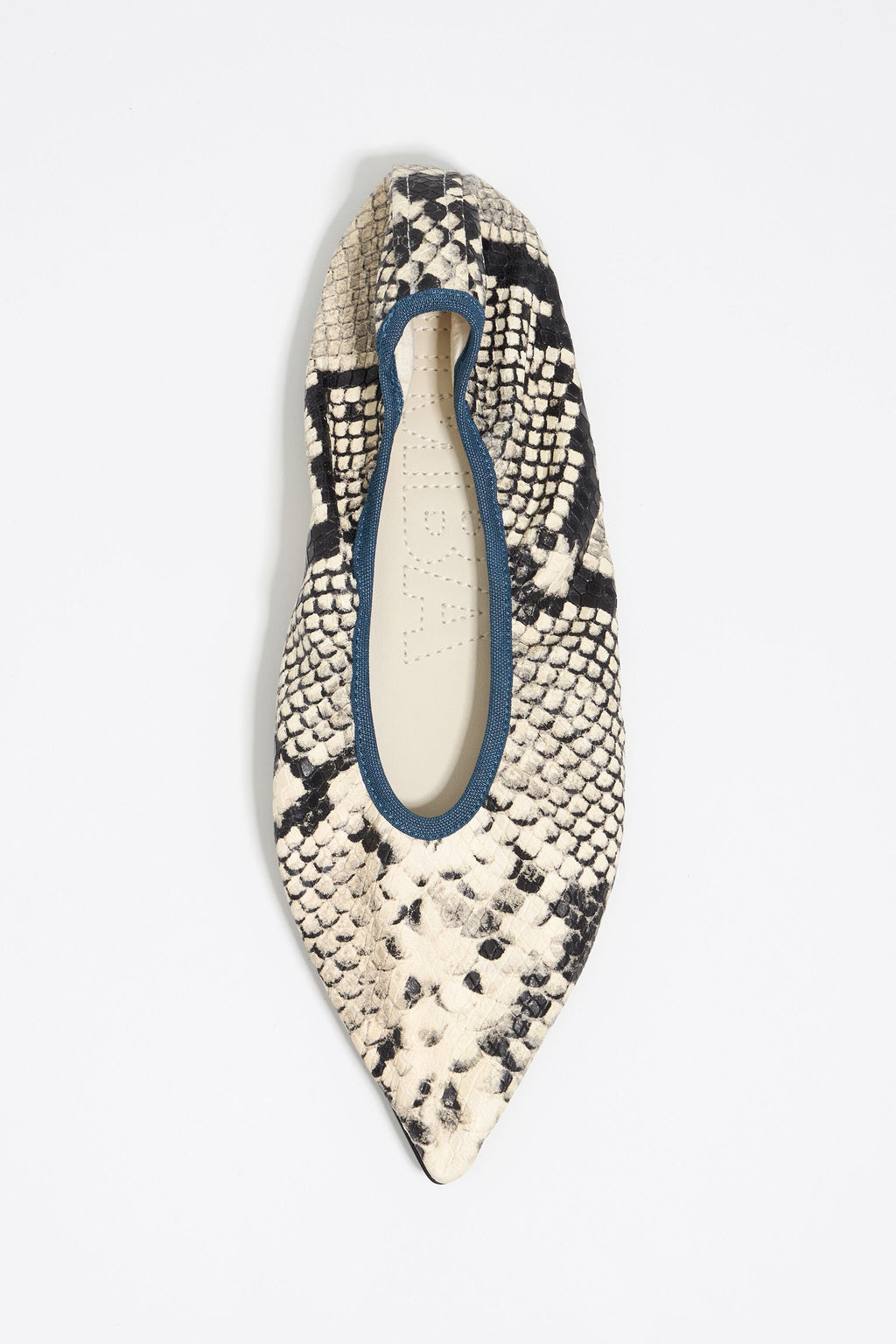 Snake print leather pointed toe ballerina