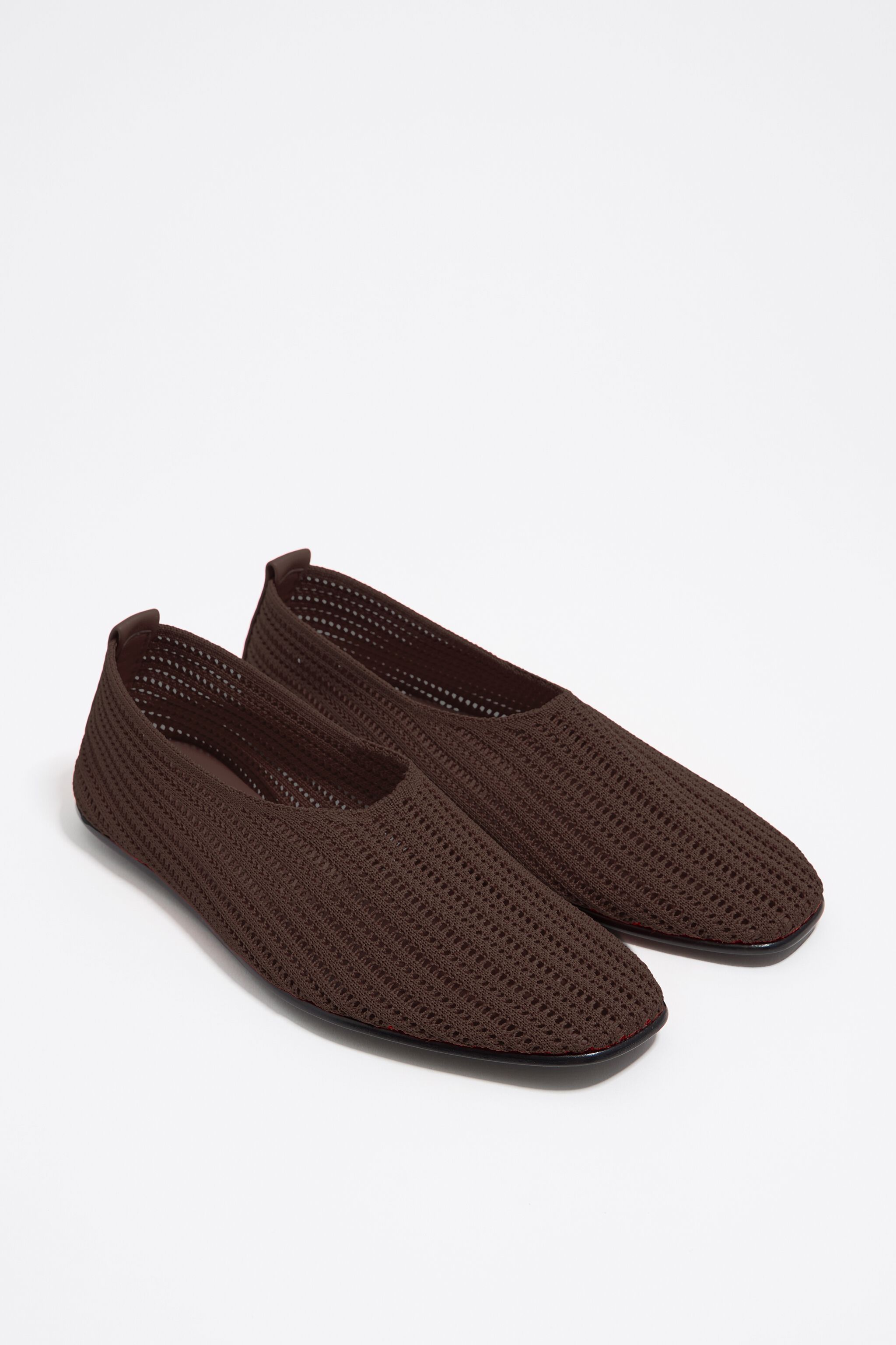 Chocolate flyknit ballerina