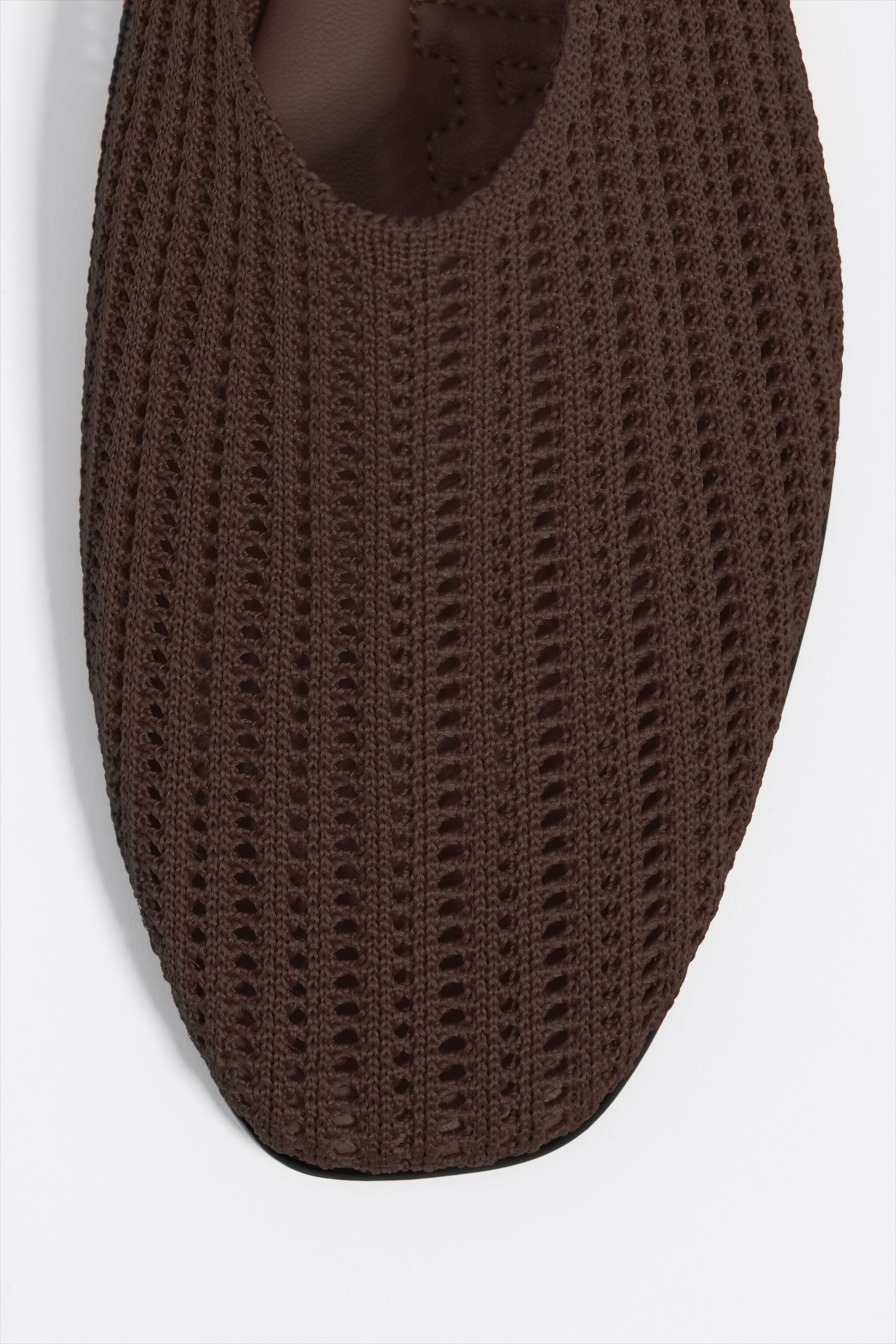 Chocolate flyknit ballerina