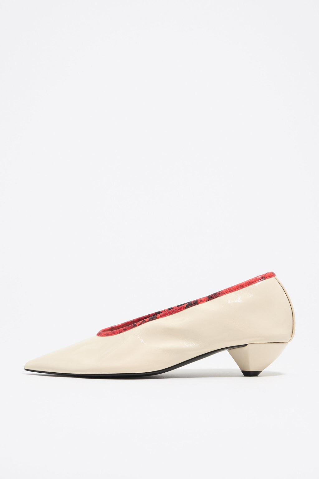 White leather small heel court shoe