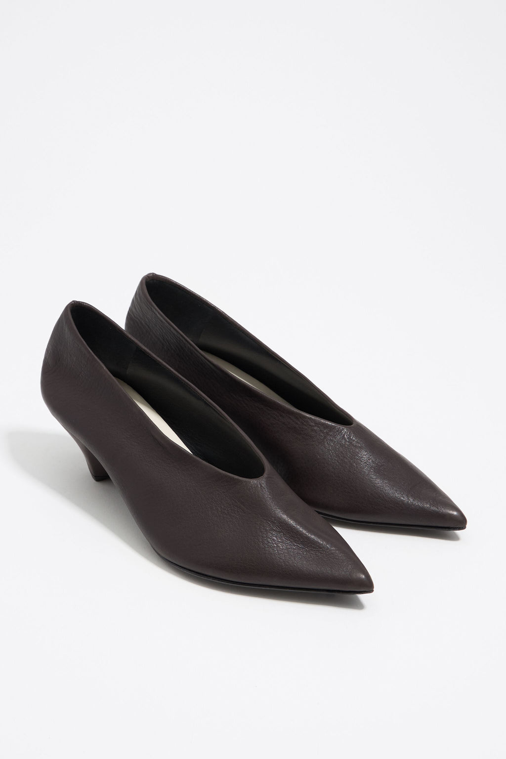 Chocolate leather medium heel court shoe