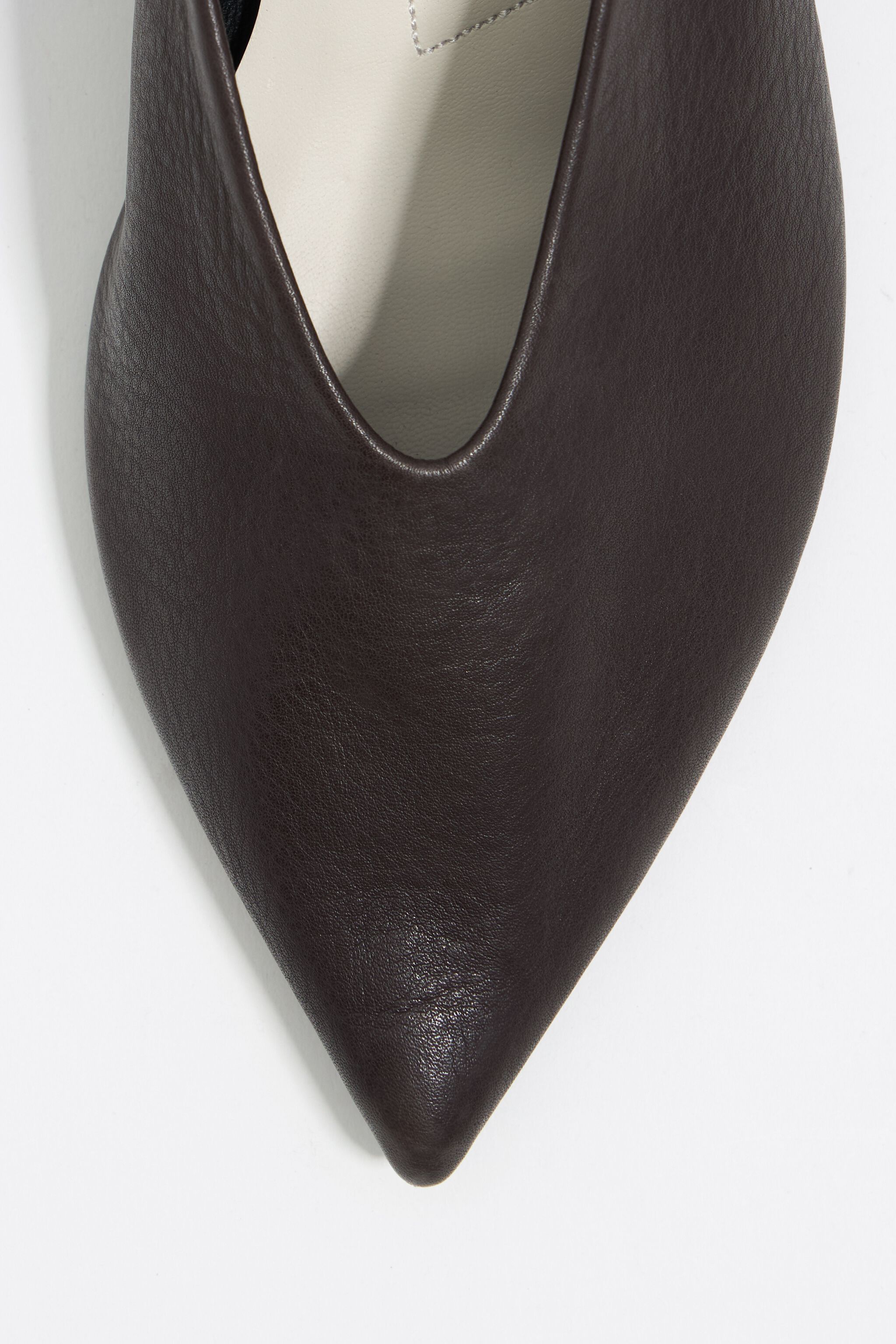 Chocolate leather medium heel court shoe