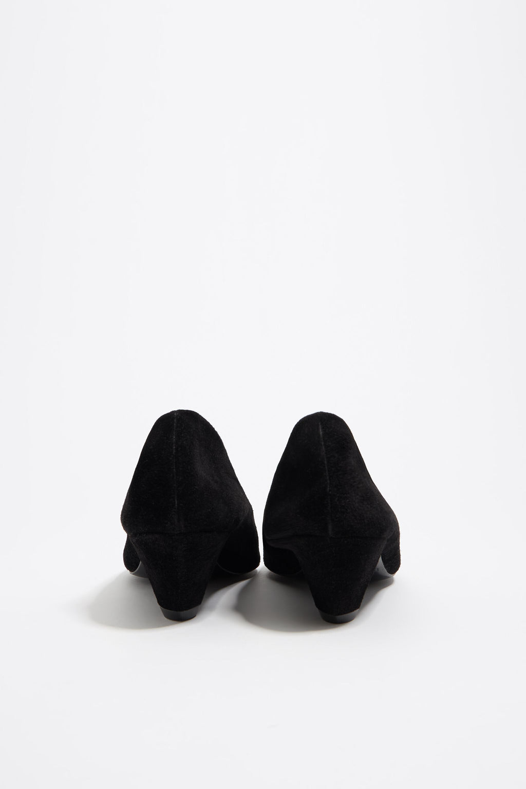 Black suede medium heel court shoe