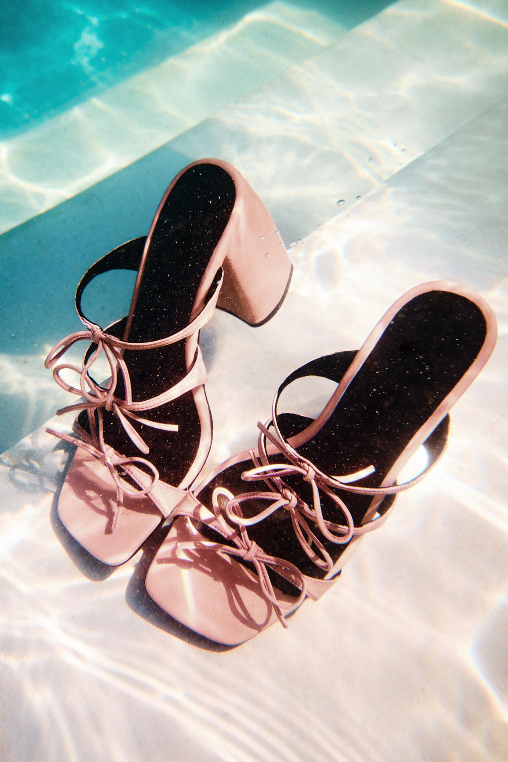Pink leather heel sandal