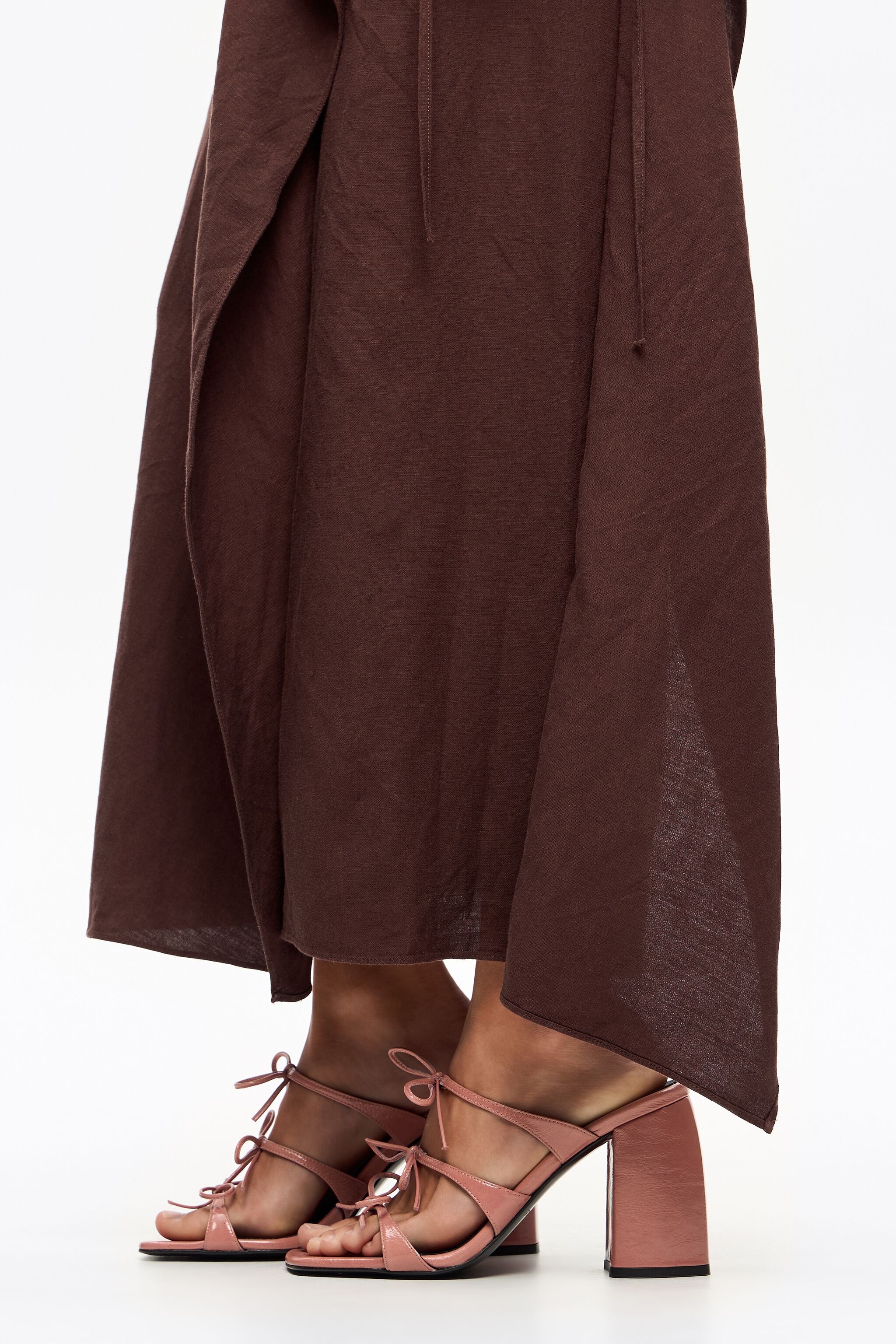 Pink leather heel sandal